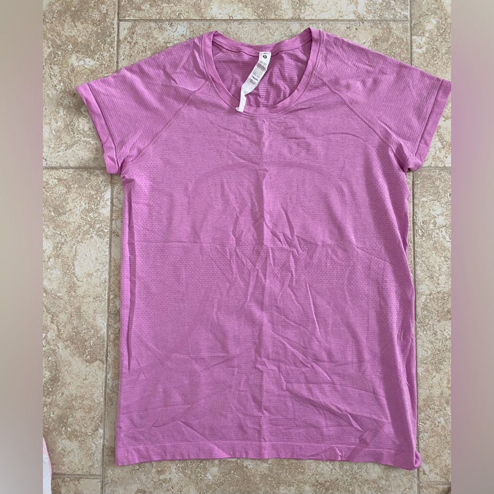 Women’s short sleeve Lulu swiftly tech